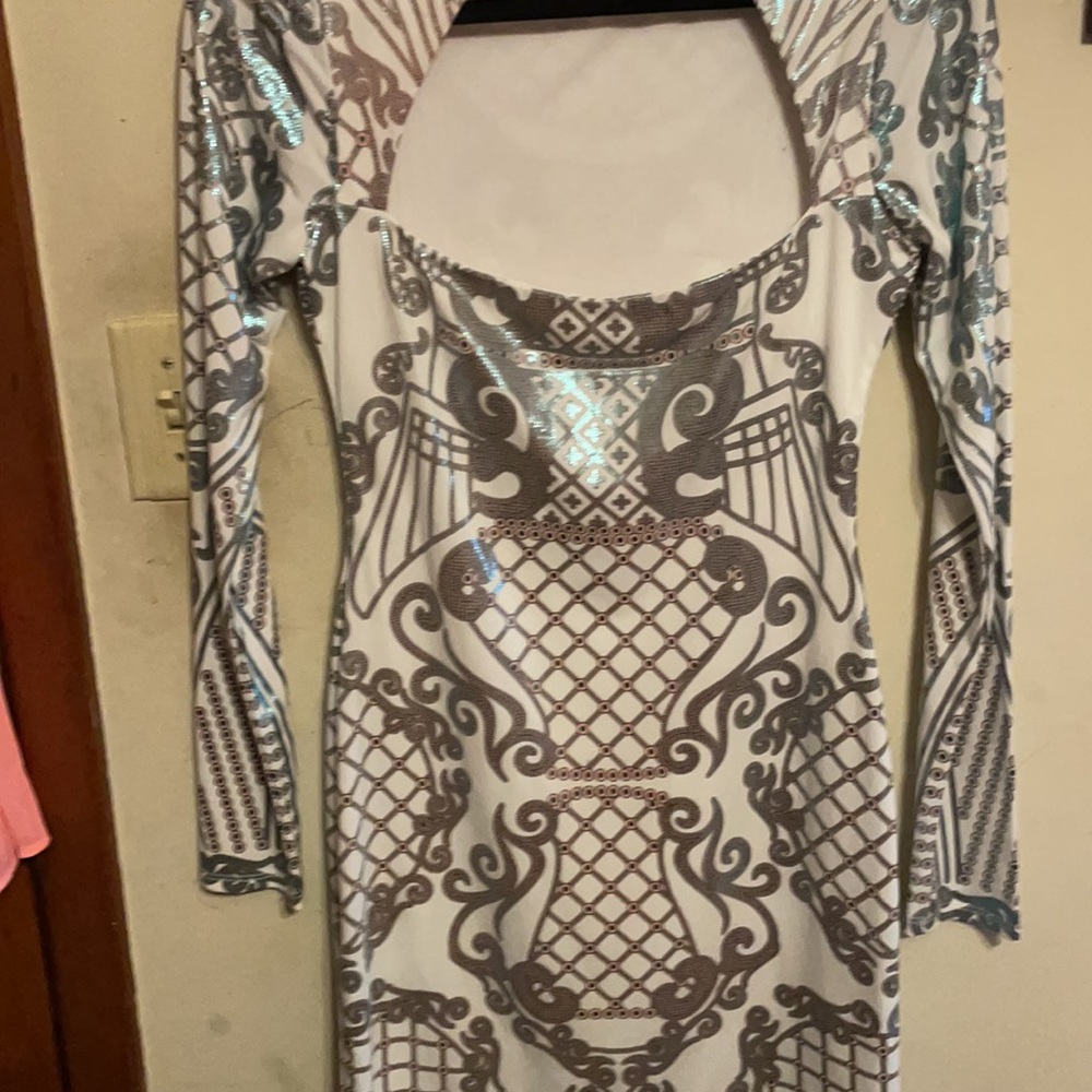 A beautiful fun Arden b dress - Picture 2 of 2
